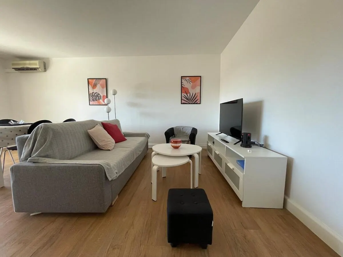 Apartment Moderne & Terrasse - Plein Centre - A Proximite Des Plages Carqueiranne