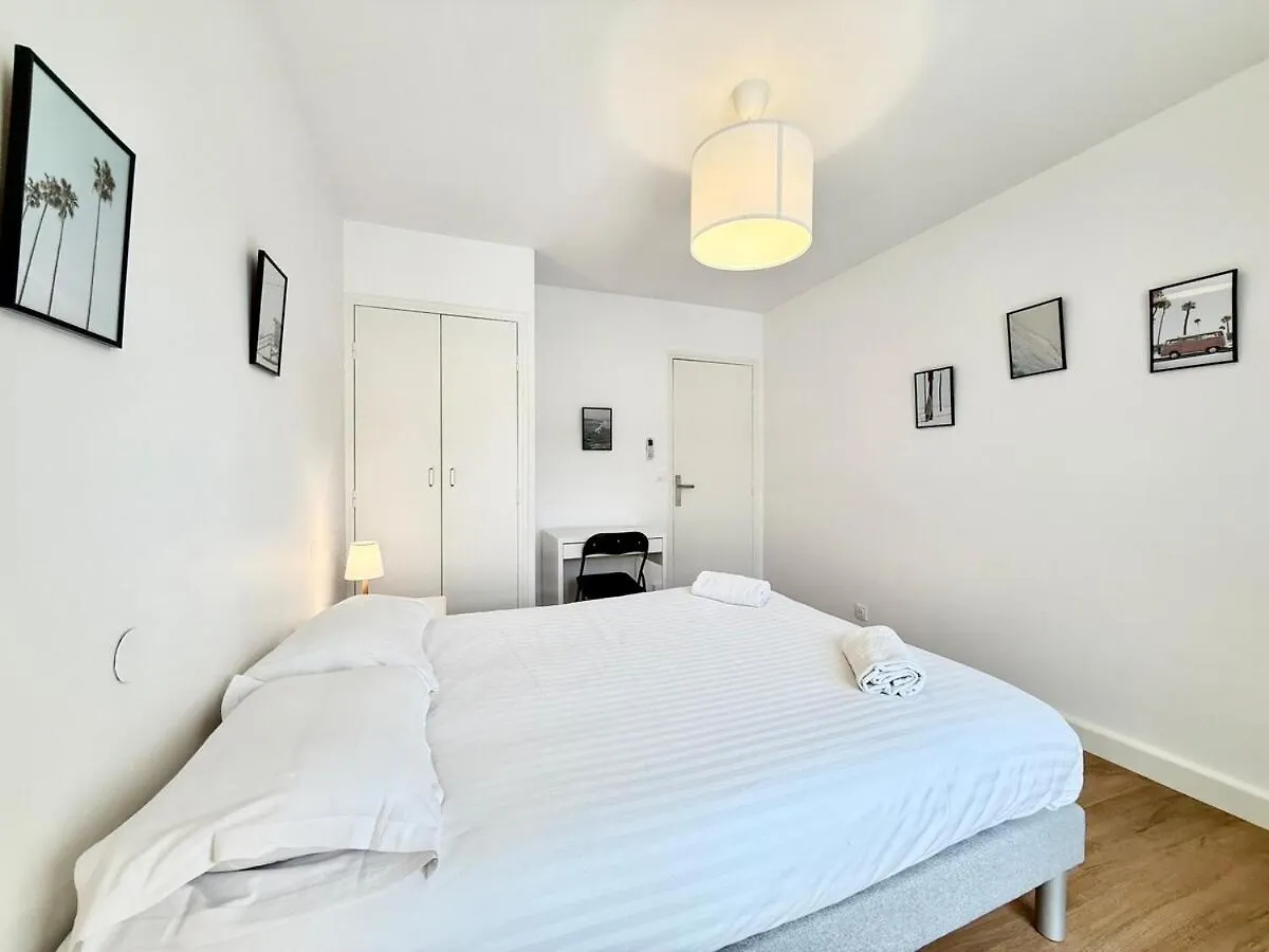 Moderne & Terrasse - Plein Centre - A Proximite Des Plages Carqueiranne 0*,