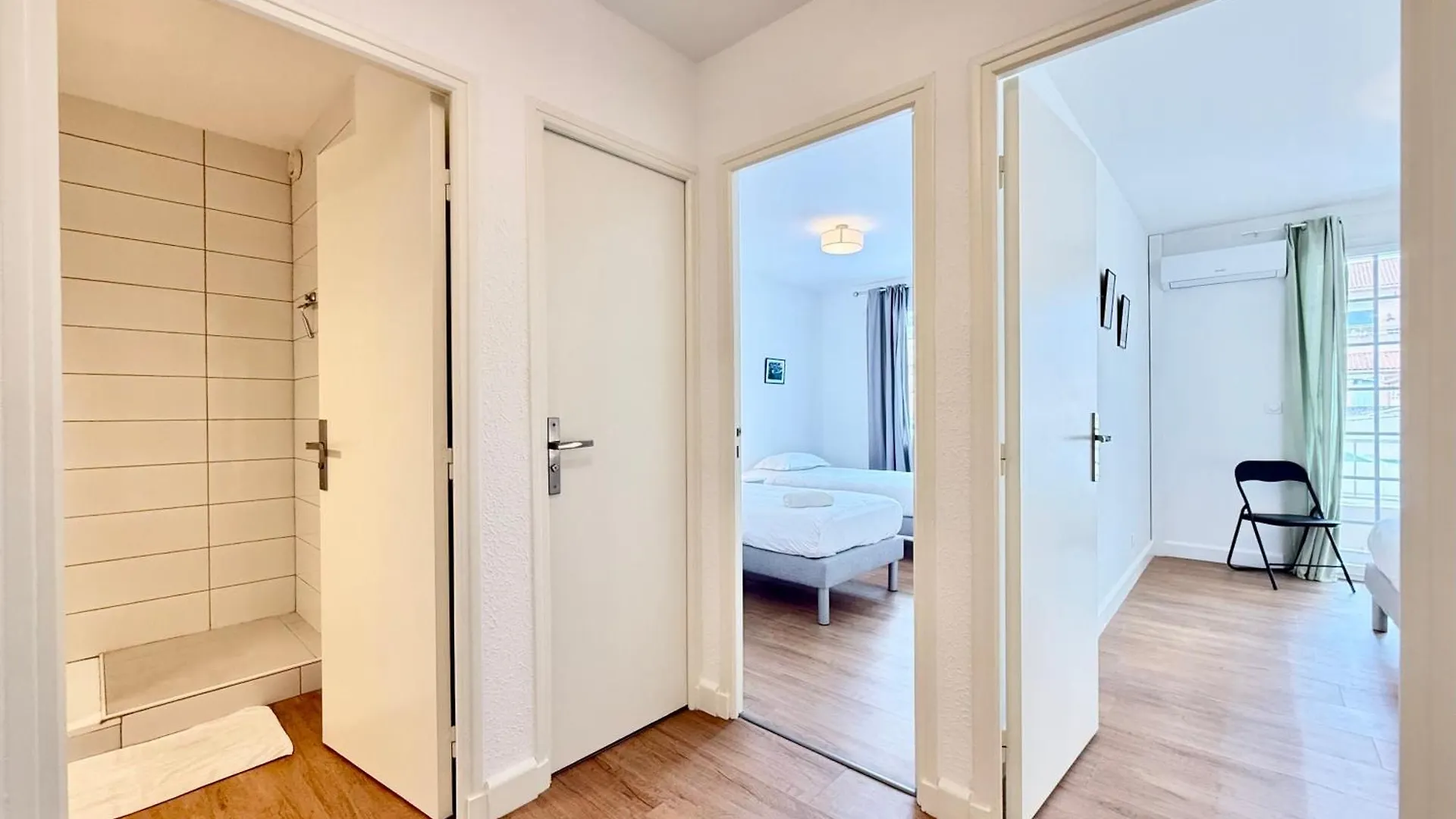 Moderne & Terrasse - Plein Centre - A Proximite Des Plages Carqueiranne 0*,